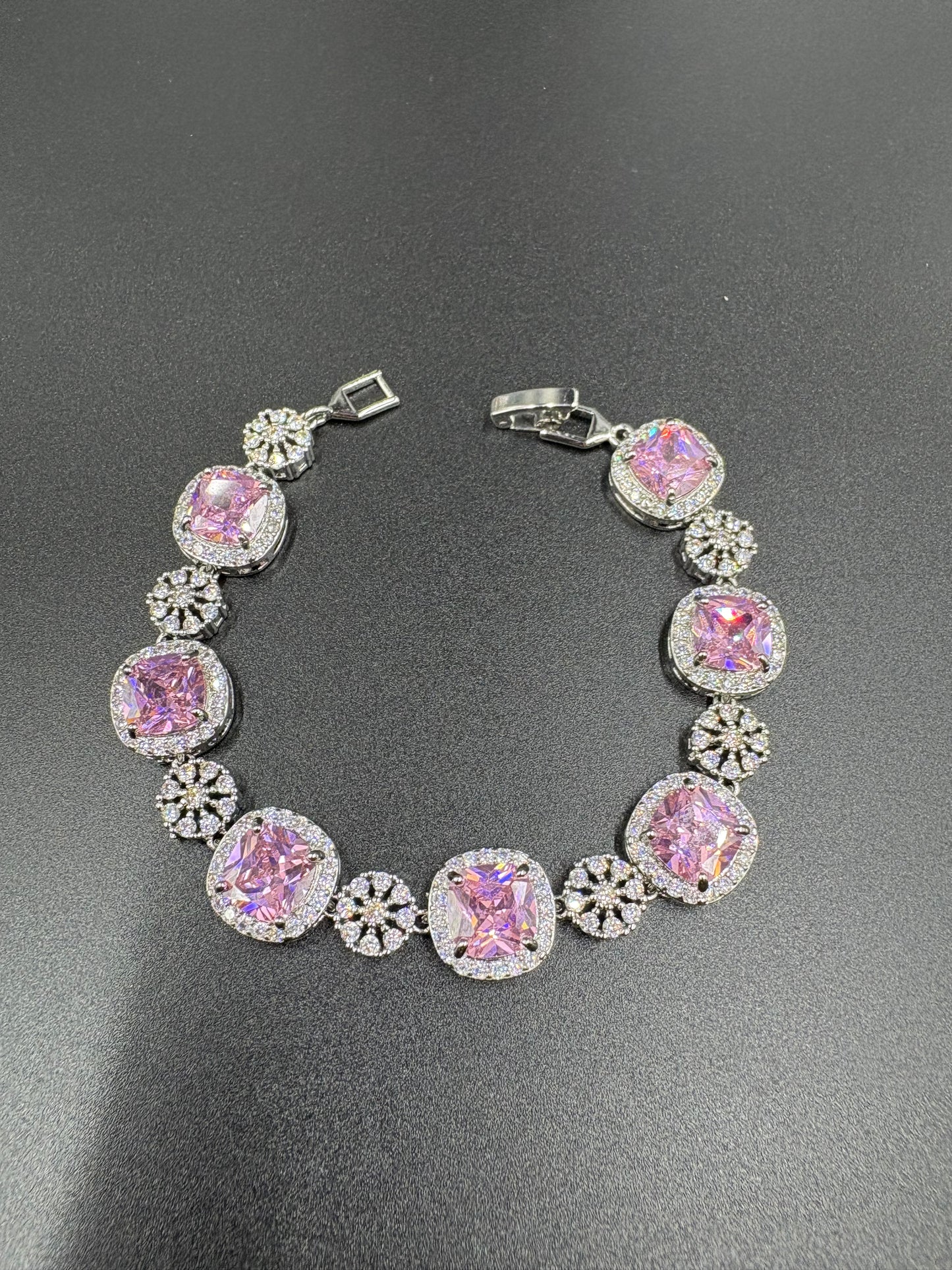 pink shinning bracelet